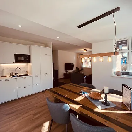 Friesia Urlaub Unterm Reetdach Fuer 4 Pers Terrasse Garten 2 Sz Born