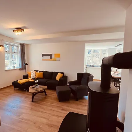 Appartement Friesia Urlaub Unterm Reetdach Fuer 4 Pers Terrasse Garten 2 Sz Born