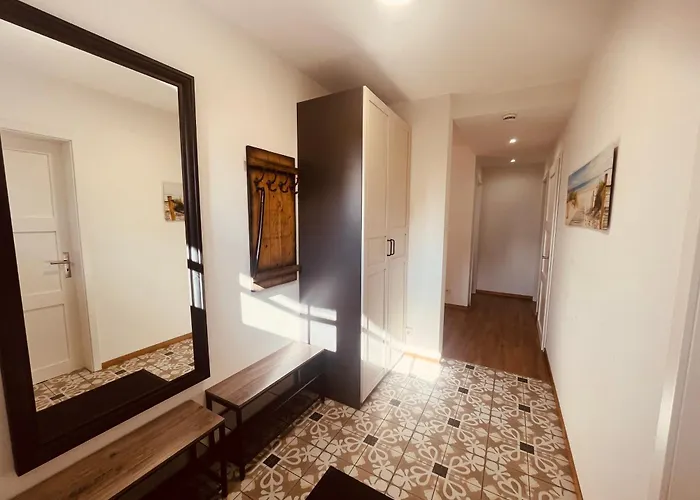 Friesia Urlaub Unterm Reetdach Fuer 4 Pers Terrasse Garten 2 Sz * Born