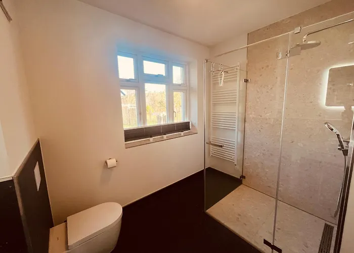 Apartamento Friesia Urlaub Unterm Reetdach Fuer 4 Pers Terrasse Garten 2 Sz