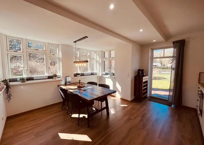 Friesia Urlaub Unterm Reetdach Fuer 4 Pers Terrasse Garten 2 Sz